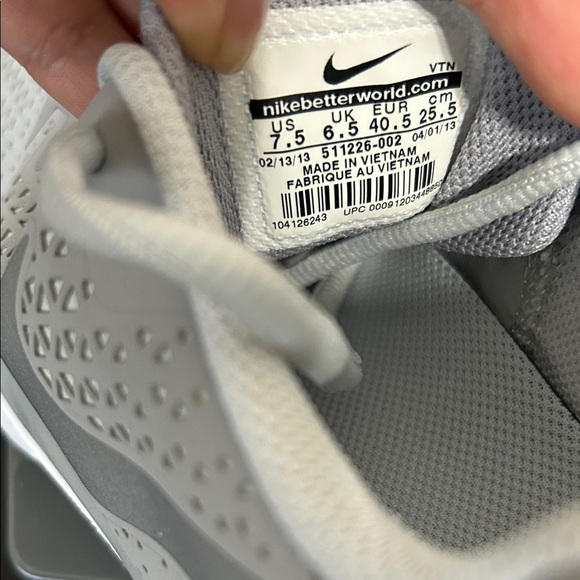 Nike Free 3.0 V4 Gray Athletic Running Shoes Men’s 7.5 / Women’s 9 - Picture 6 of 7